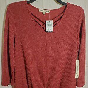 Above and Beyond Women's Burgundy Top (size large)